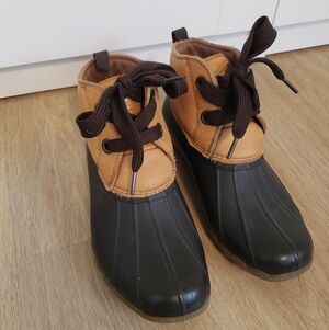 Stylish Tan Sperry Rainboots